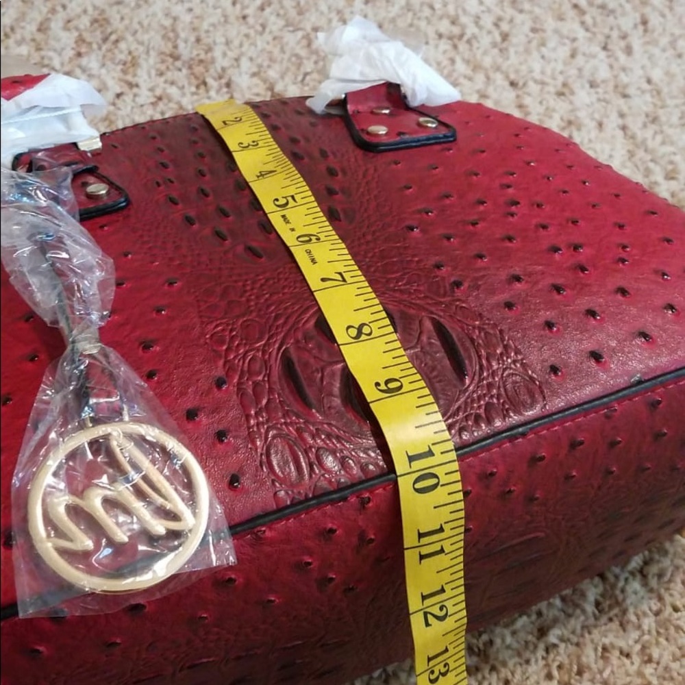 Red Handbag - Picture 5 of 5